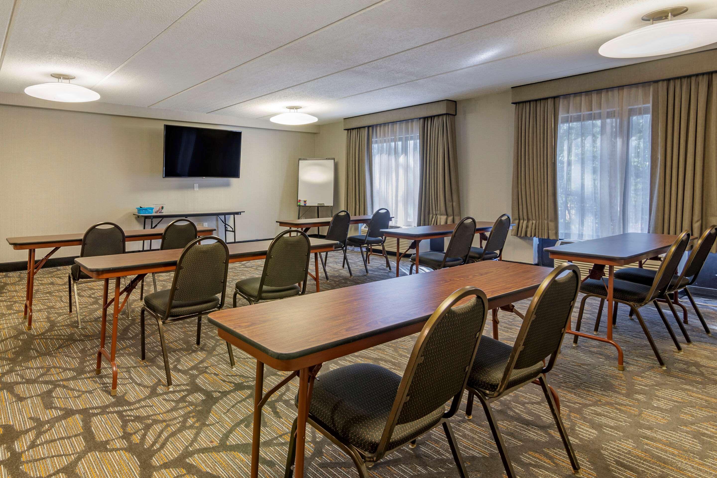 Comfort Suites Alpharetta-Roswell - Atlanta Area Exterior photo